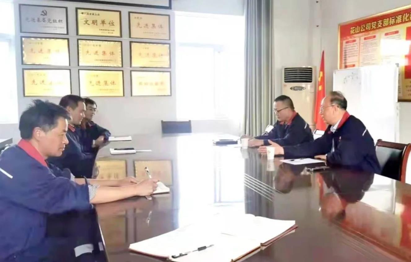 張書記.jpg 張書記.jpg